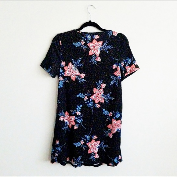 NWT - ASOS Black Floral Short Sleeve Dress 🌸 - Picture 2 of 4